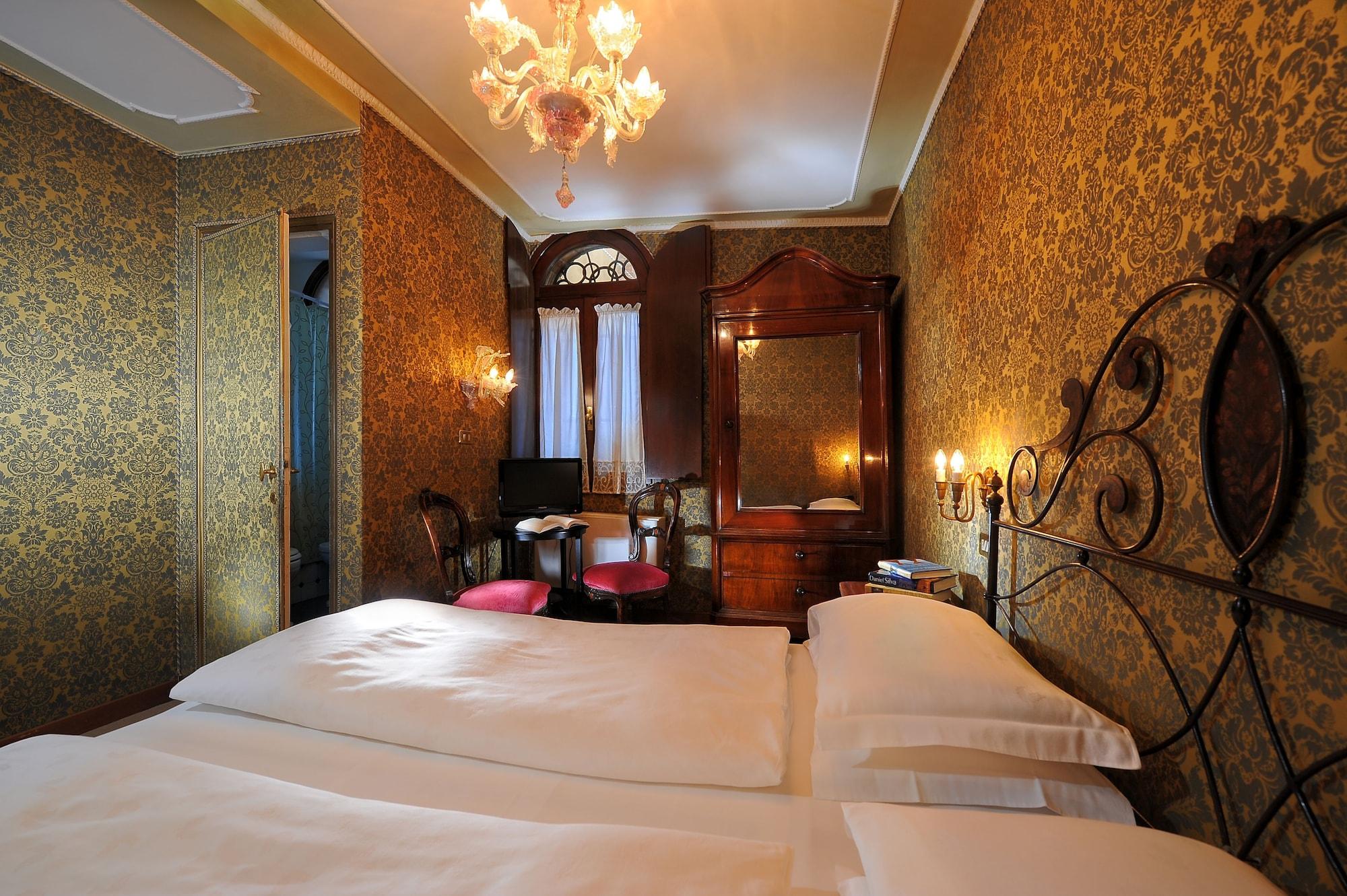 Flora Hotel Venise